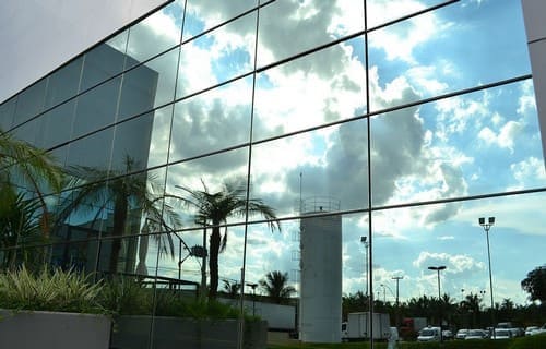 Fachada de Vidro